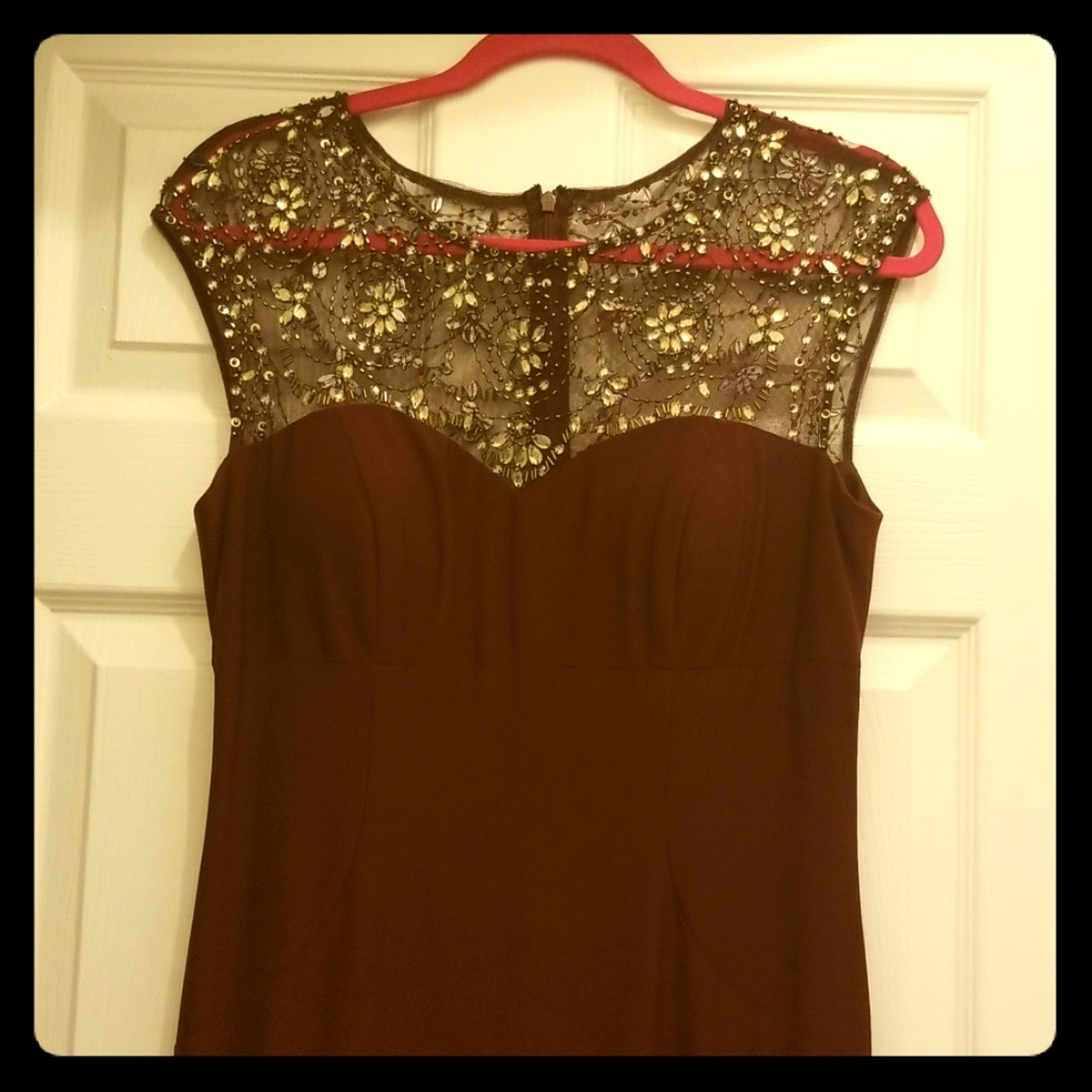 Xscape long burgundy size 10 body fitting deess